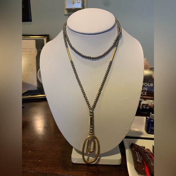 Silver and gold bead necklace - Picture 5 of 5